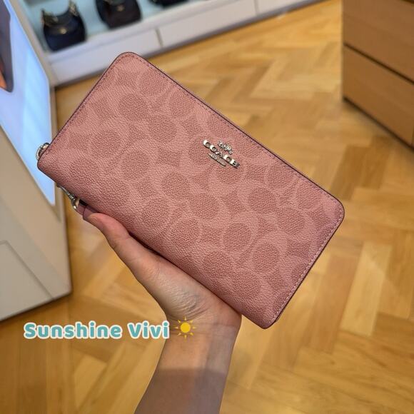 NWT Coach Long Zip Around Wallet CW778 Signature Canvas Silver Dusty Pink - Picture 1 of 8